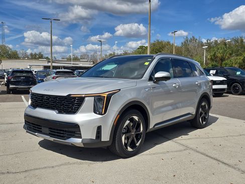Certified 2025 Kia Sorento SX Prestige image 4