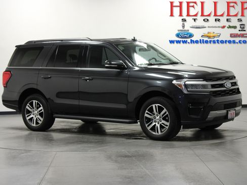 Used 2024 Ford Expedition XLT RWD image 1