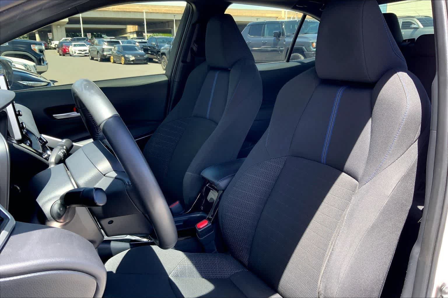 Used 2022 Toyota Corolla SE FWD image 11