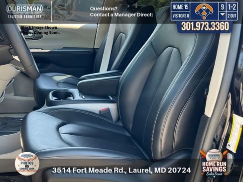 Used 2024 Chrysler Pacifica Touring-L FWD image 6