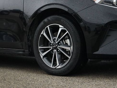 Used 2024 Kia Forte LXS FWD image 28