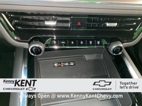 Used 2026 Chevrolet Suburban High Country w/ Sun And Tow Package image 35