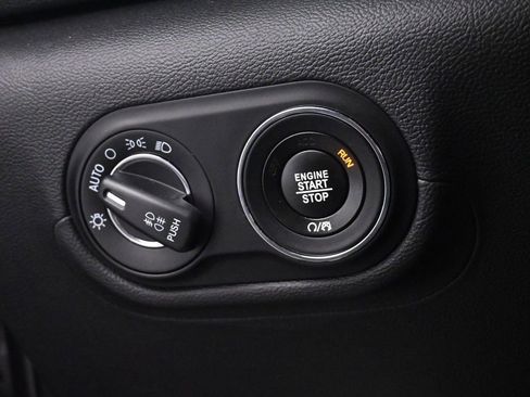 Used 2023 Maserati Levante Modena image 42