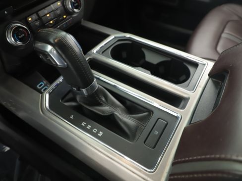 Used 2017 Ford F150 Platinum w/ Equipment Group 701A Luxury image 19