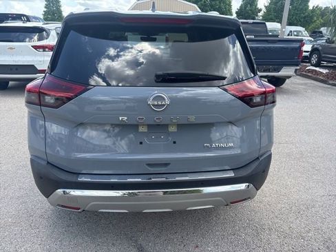 Used 2022 Nissan Rogue Platinum w/ Head-Up Display Package FWD image 6