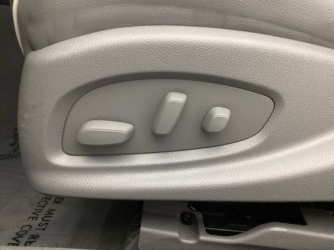 Used 2017 Chevrolet Impala Premier w/ Enhanced Convenience Package image 41