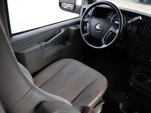 Used 2021 Chevrolet Express 2500 w/ Driver Convenience Package RWD image 17
