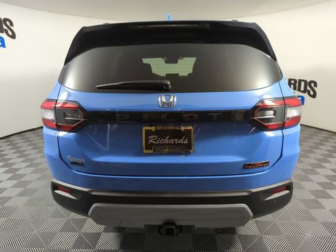 New 2025 Honda Pilot TrailSport image 4
