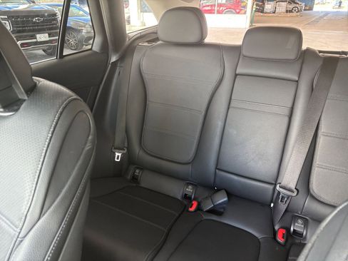 Used 2023 Mercedes-Benz GLC 300 GLC 300 image 39