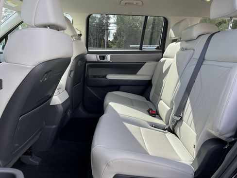 Used 2025 Hyundai Santa Fe SEL AWD/4WD image 30