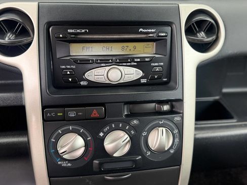 Used 2006 Scion xB image 10