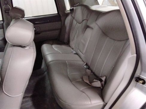 Used 1997 Lincoln Town Car Executive RWD image 15