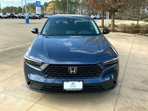 Used 2025 Honda Accord SE image 2