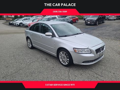 Used 2011 Volvo S40 T5 FWD image 1