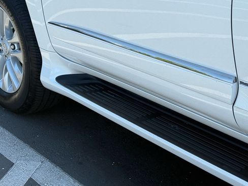 Used 2017 Lexus GX 460 image 16