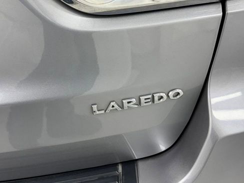 Used 2018 Jeep Grand Cherokee Laredo AWD/4WD image 36