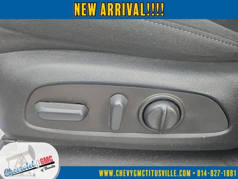 Used 2023 Chevrolet Traverse LT image 25