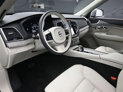 New 2024 Volvo XC90 B6 Plus w/ Protection Package Premier image 16