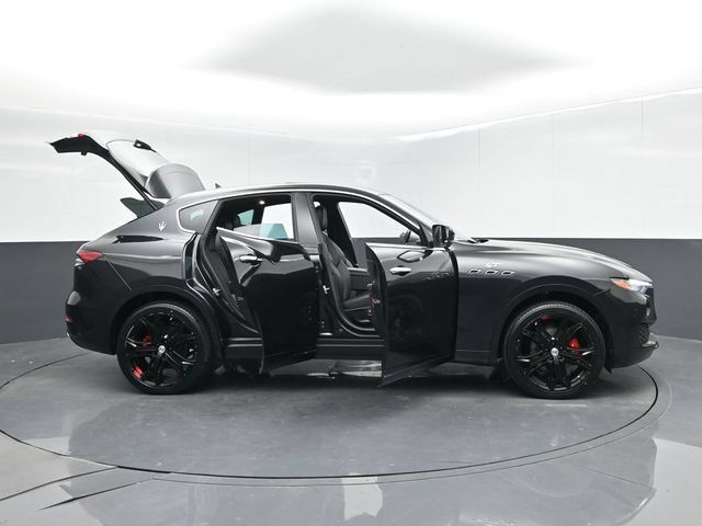 Used 2023 Maserati Levante GT AWD/4WD image 69