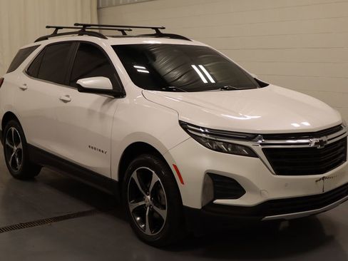 Used 2022 Chevrolet Equinox LT AWD/4WD image 2