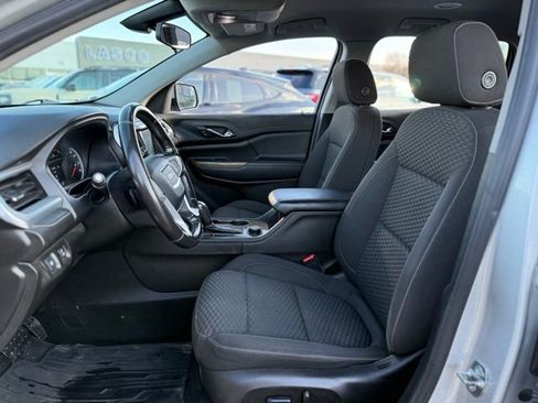 Used 2019 GMC Acadia SLE image 2