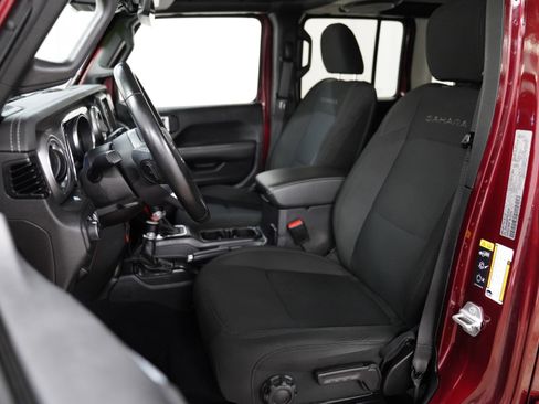Used 2021 Jeep Wrangler Unlimited Sahara image 4