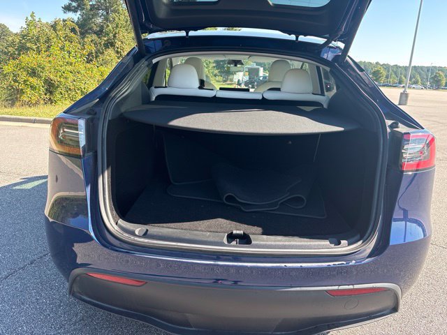 Used 2023 Tesla Model Y Long Range AWD/4WD image 5