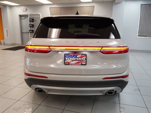 Used 2021 Lincoln Corsair AWD w/ Premium Package image 9