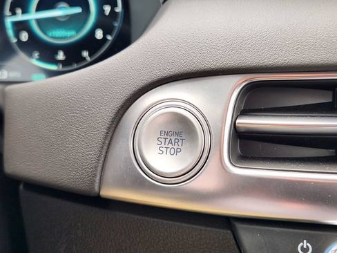 Used 2025 Hyundai Palisade Calligraphy FWD image 14
