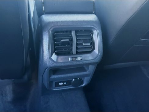 Used 2022 Volkswagen Tiguan SE FWD image 22