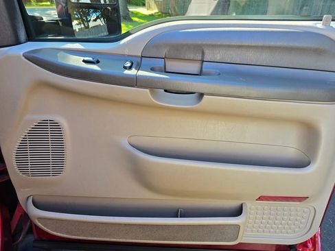 Used 2004 Ford Excursion XLT AWD/4WD image 20