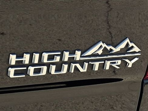 Used 2021 Chevrolet Silverado 1500 High Country w/ Technology Package AWD/4WD image 32
