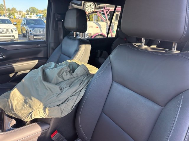 Used 2024 Chevrolet Suburban LT w/ LT Signature Plus Package AWD/4WD image 8