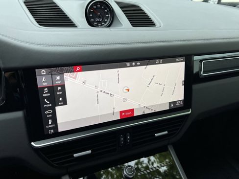 Used 2021 Porsche Cayenne GTS AWD/4WD image 25