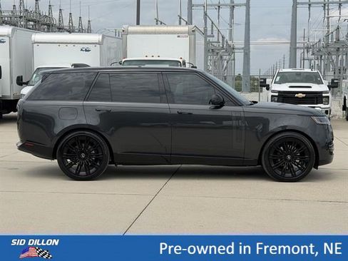 Used 2025 Land Rover Range Rover Long Wheelbase SE AWD/4WD image 3