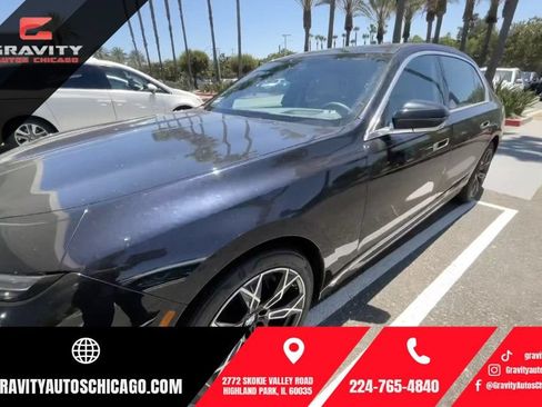 Used 2023 BMW i7 xDrive60 AWD/4WD image 1
