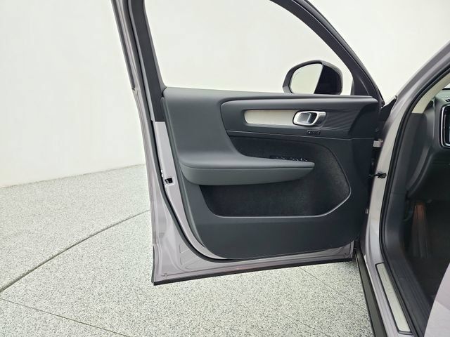 New 2026 Volvo XC40 B5 Plus w/ Protection Package Premier AWD/4WD image 27