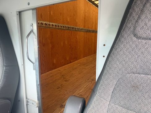Used 2019 Chevrolet Express 3500 Extended w/ Power Convenience Package RWD image 11