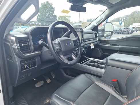 Used 2023 Ford F250 Lariat w/ Lariat Ultimate Package image 7