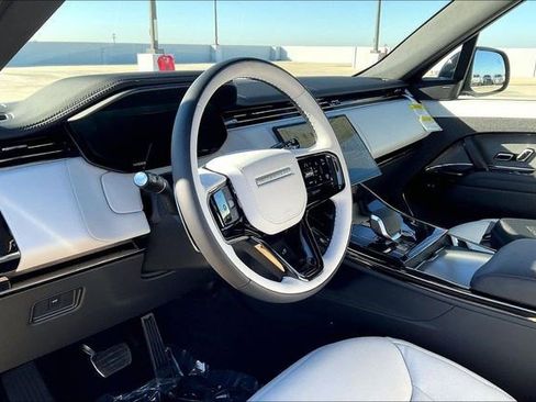 New 2025 Land Rover Range Rover Sport Dynamic SE image 7