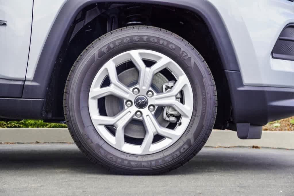 Used 2025 Jeep Compass Sport AWD/4WD image 35