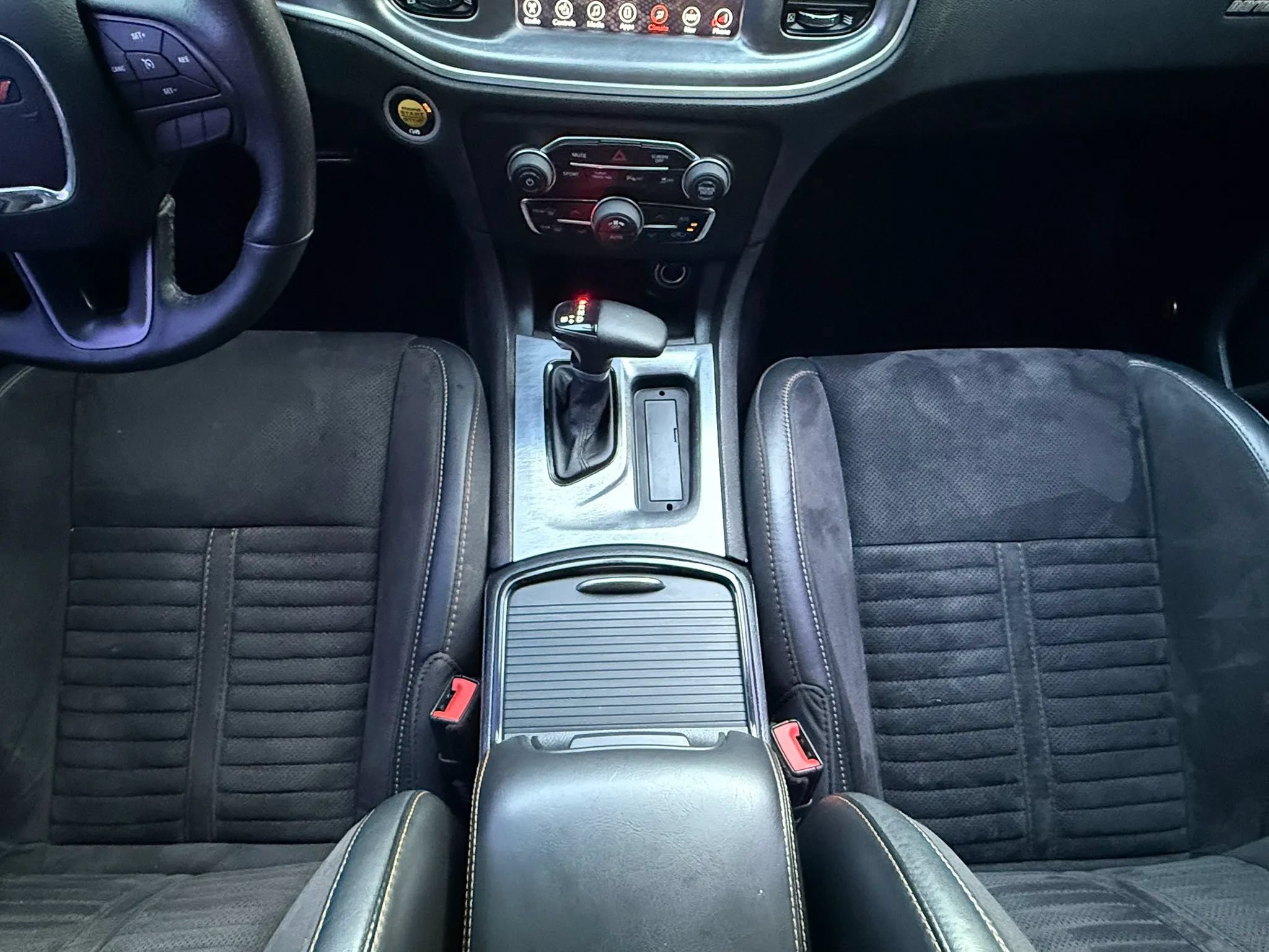 Used 2017 Dodge Charger R/T RWD image 37