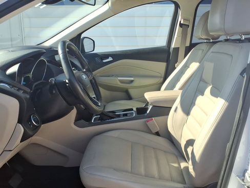 Used 2017 Ford Escape Titanium FWD image 7