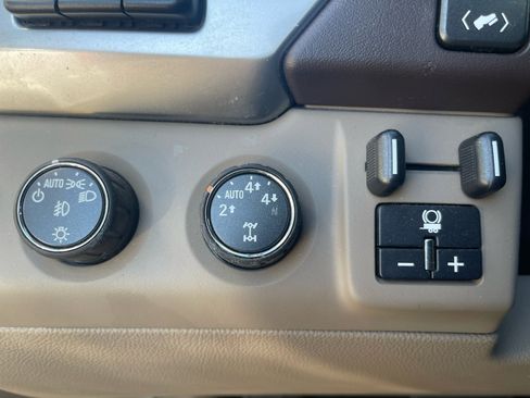 Used 2016 Chevrolet Tahoe LTZ image 32