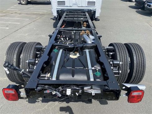 New 2025 Ford F550 4x4 Regular Cab Super Duty image 22