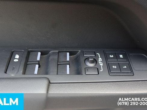 Used 2023 Land Rover Defender 110 V8 image 17