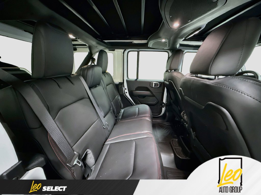 Used 2024 Jeep Wrangler Unlimited Rubicon AWD/4WD image 30
