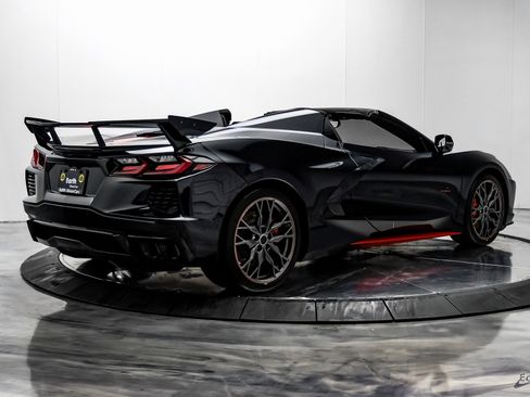 Used 2023 Chevrolet Corvette Stingray Premium Conv w/ Z51 Performance Package image 17