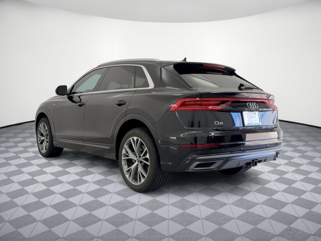 Used 2023 Audi Q8 Premium Plus w/ Premium Plus Package AWD/4WD image 3