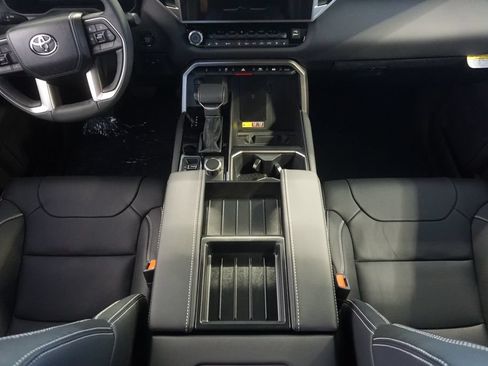 New 2026 Toyota Tundra Limited AWD/4WD image 31